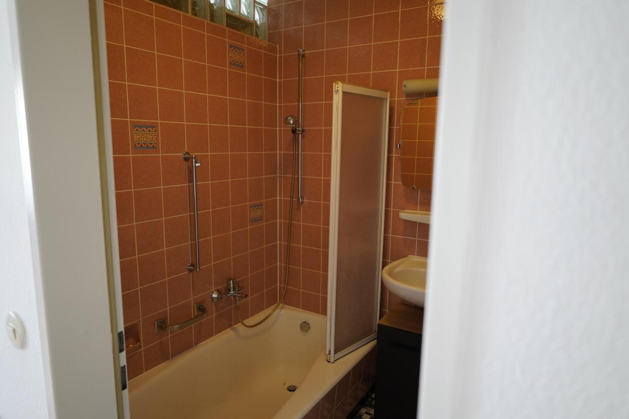Helle 2 Zimmer Ferienwohnung Mit 63Qm In Trossingen Exterior photo
